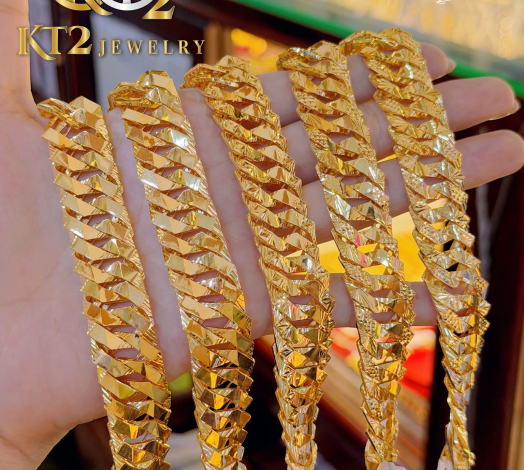 Lắc Khoen Lật Bảng Lớn 7 Chỉ 